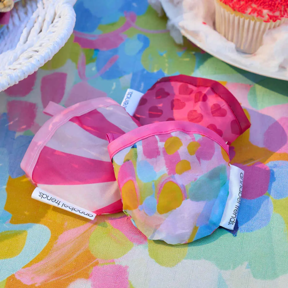 Annabel Trends Twist Fan Assorted (price per item)