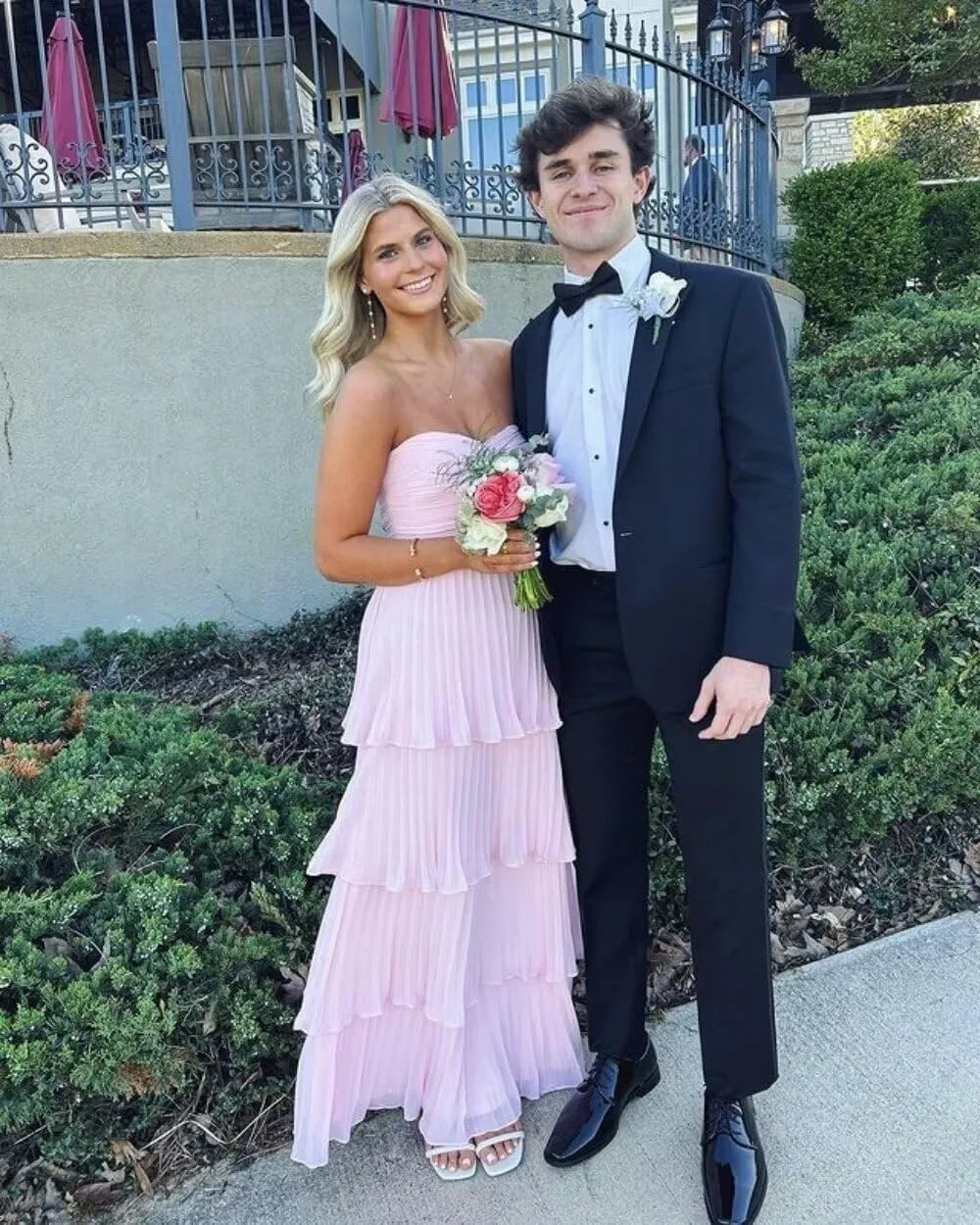 Strapless Prom Dresses 2025 Ruffle Bridesmaid Dresses Tiered Chiffon Formal Evening Dresses YH26
